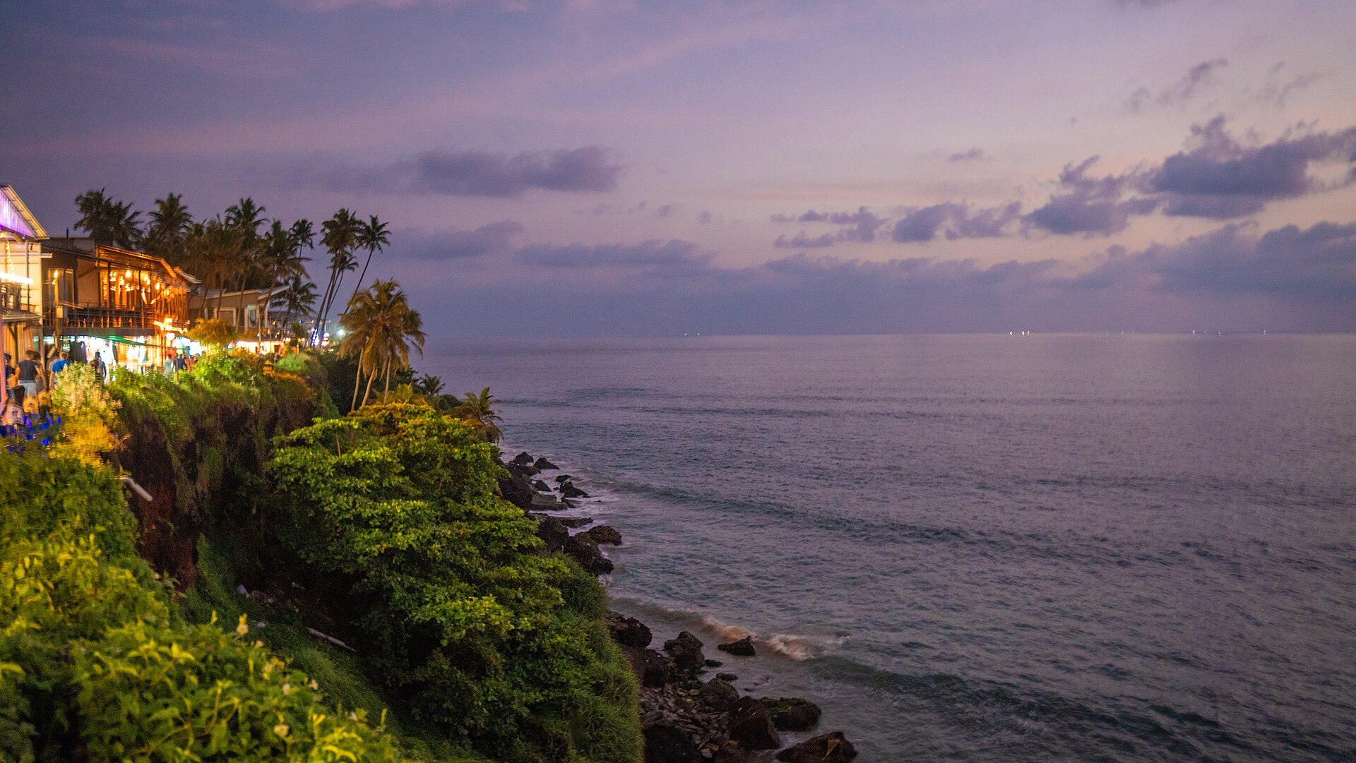 Varkala cliff at dusk